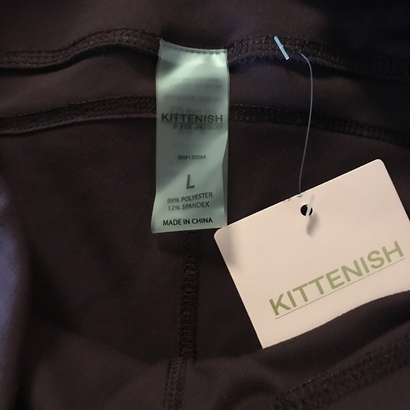 Kittenish Plum FIT(ish) Zig Zag Leggings - Picture 3 of 3